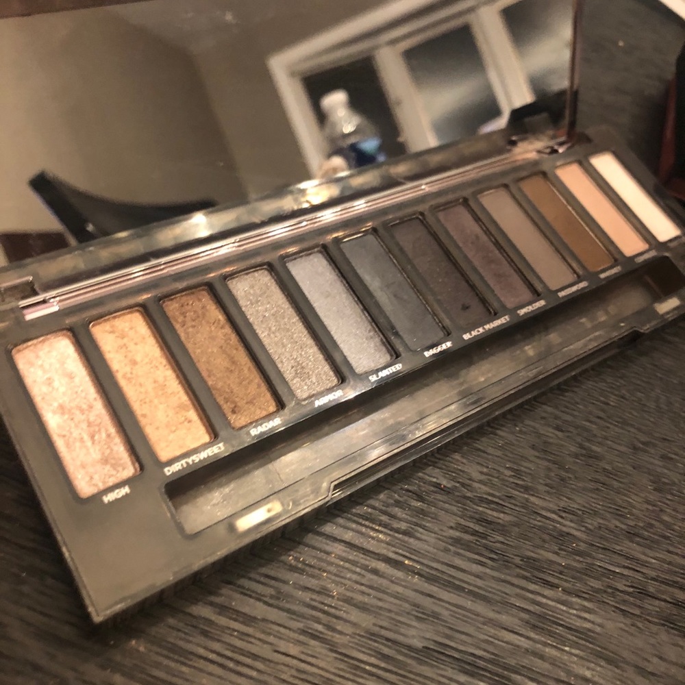 Urban Decay Naked Smokey